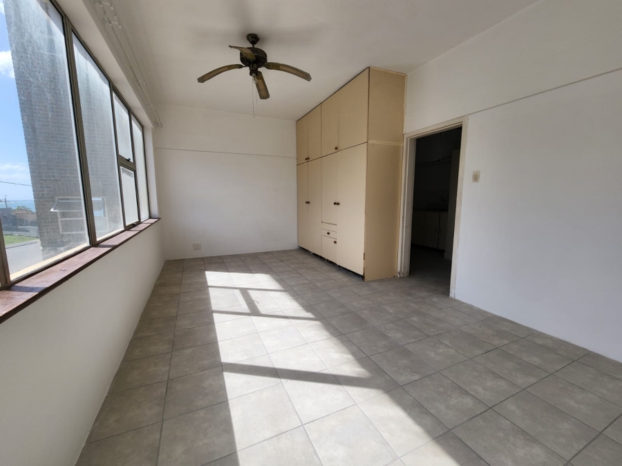 To Let 1 Bedroom Property for Rent in Quigney Eastern Cape